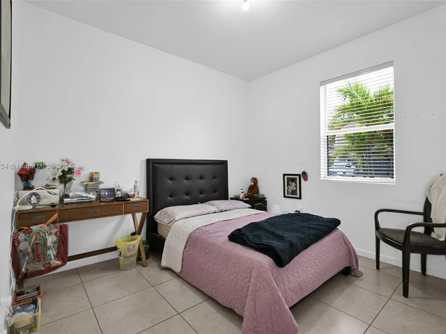 4173 NE 20th St, Homestead FL 33033