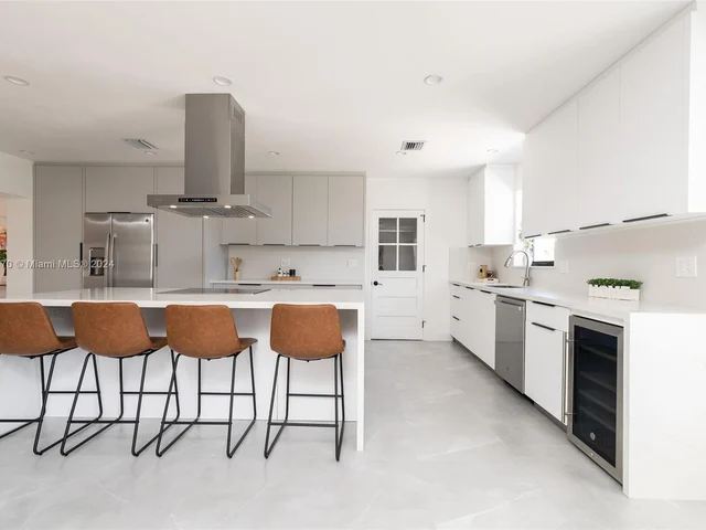 1900 SW 18th Ave, Miami FL 33145