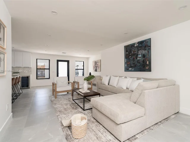 1900 SW 18th Ave, Miami FL 33145