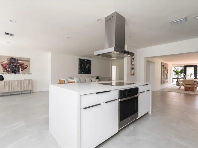 1900 SW 18th Ave, Miami FL 33145