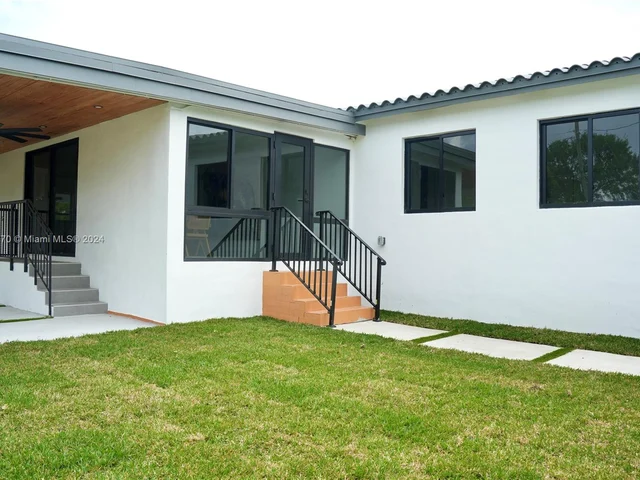 1900 SW 18th Ave, Miami FL 33145