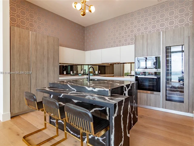 2900 NE 7th Ave # 5002, Miami FL 33137