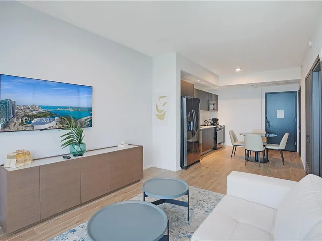 398 NE 5th St # 4610, Miami FL 33132