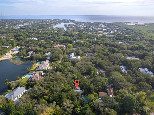 4994 Hammock Lake Dr, Coral Gables FL 33156