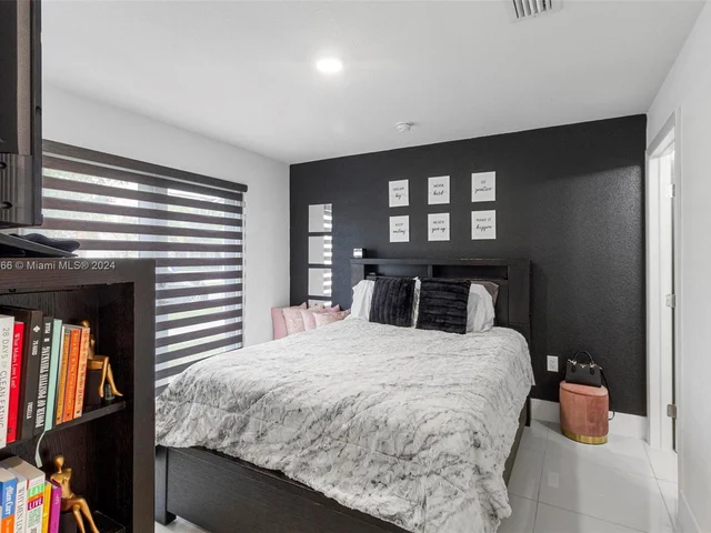 14378 SW 258th Ln, Homestead FL 33032