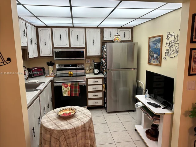816 Normandy Q # 816, Delray Beach FL 33484