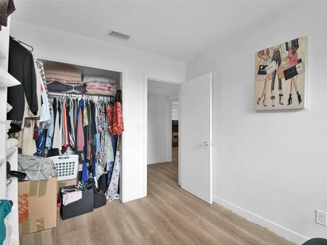 930 Little River Dr, Miami FL 33150