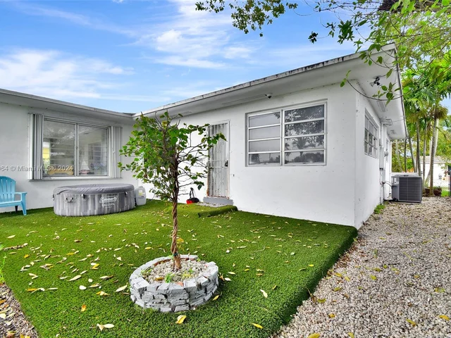 930 Little River Dr, Miami FL 33150