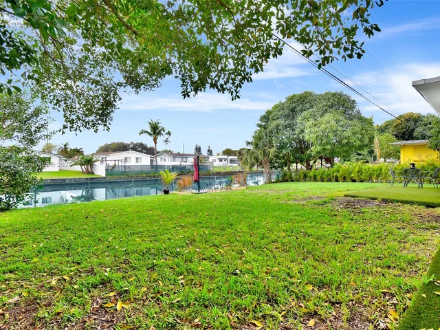 930 Little River Dr, Miami FL 33150
