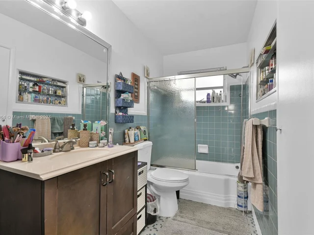 930 Little River Dr, Miami FL 33150