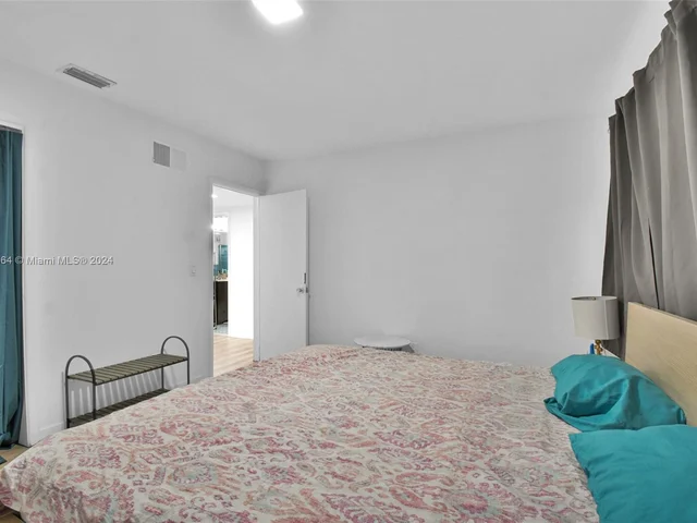 930 Little River Dr, Miami FL 33150