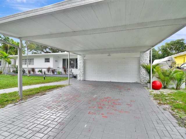 930 Little River Dr, Miami FL 33150