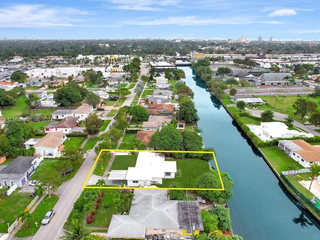 930 Little River Dr, Miami FL 33150