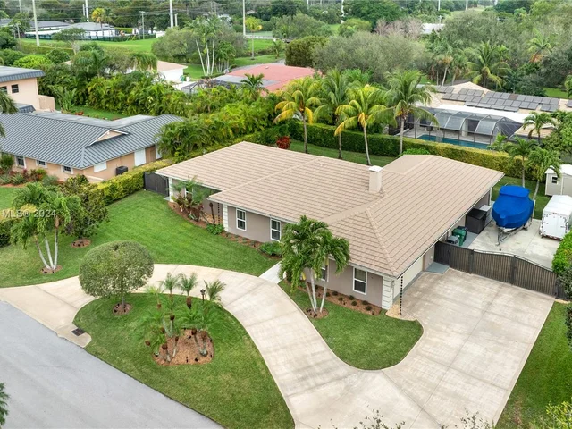 7421 SW 145th Ter, Palmetto Bay FL 33158