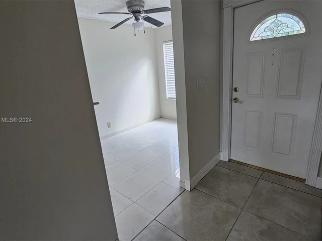 8201 NW 9th Ct # 3, Plantation FL 33324