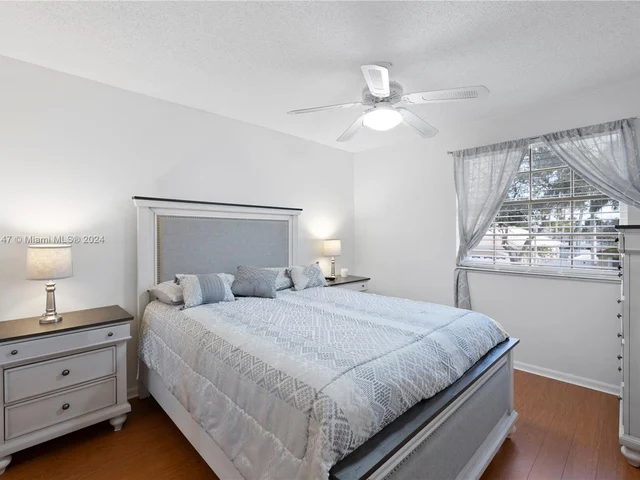 17506 NW 8th St, Pembroke Pines FL 33029