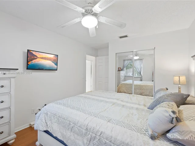 17506 NW 8th St, Pembroke Pines FL 33029