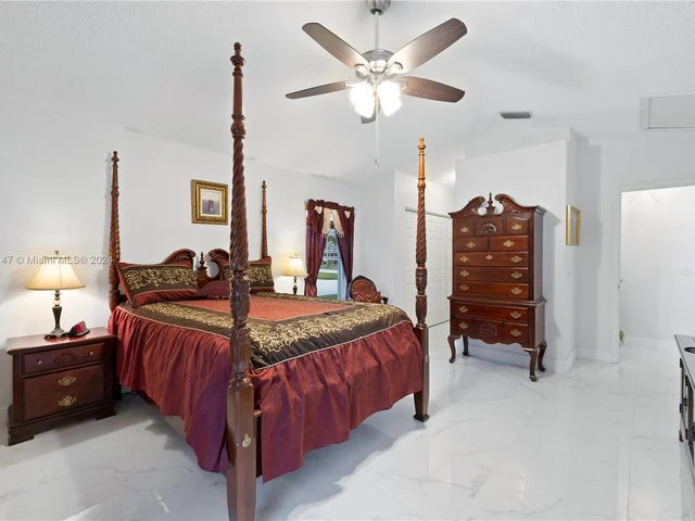 17506 NW 8th St, Pembroke Pines FL 33029