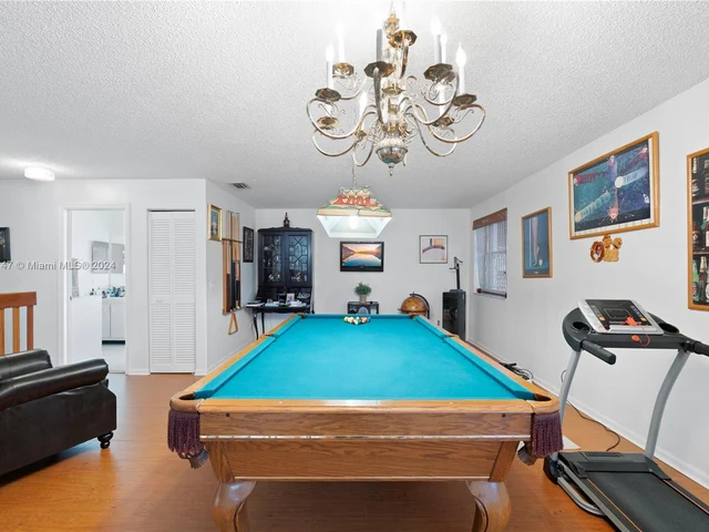 17506 NW 8th St, Pembroke Pines FL 33029