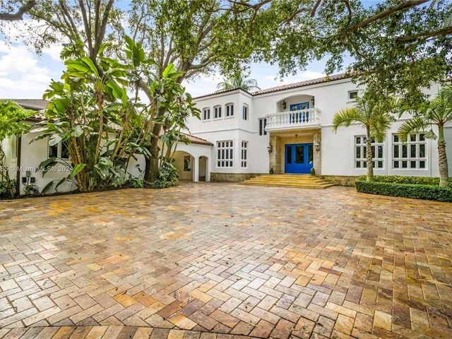 27 Tahiti Beach Island Rd, Coral Gables FL 33143