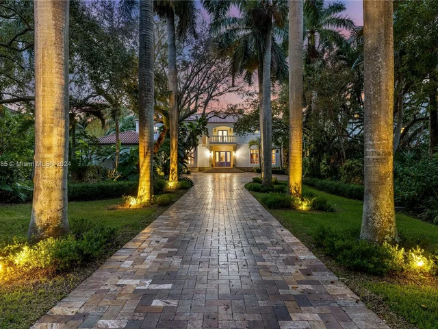 27 Tahiti Beach Island Rd, Coral Gables FL 33143