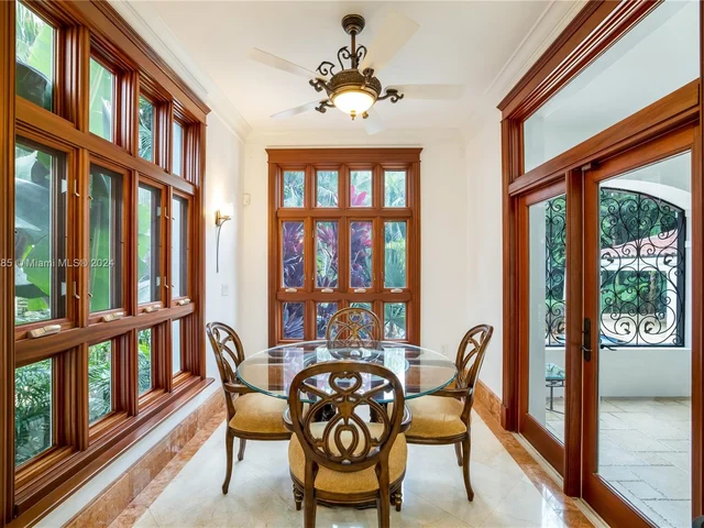 27 Tahiti Beach Island Rd, Coral Gables FL 33143