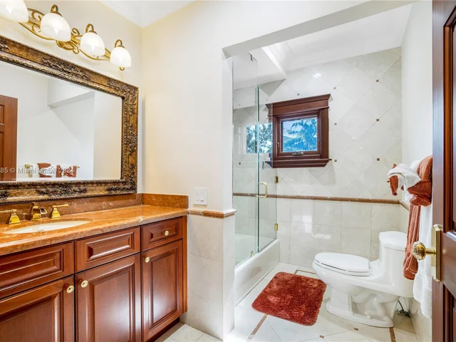 27 Tahiti Beach Island Rd, Coral Gables FL 33143