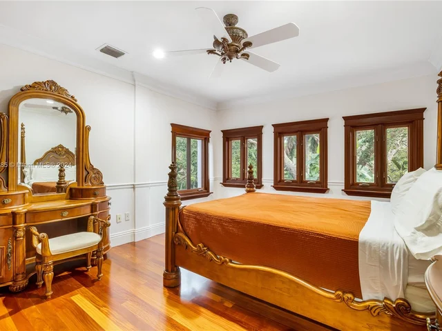 27 Tahiti Beach Island Rd, Coral Gables FL 33143