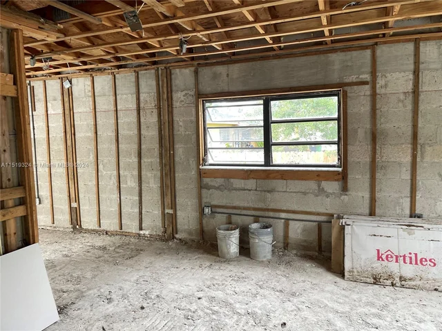 3900 SW 129 ave, Miami FL 33175