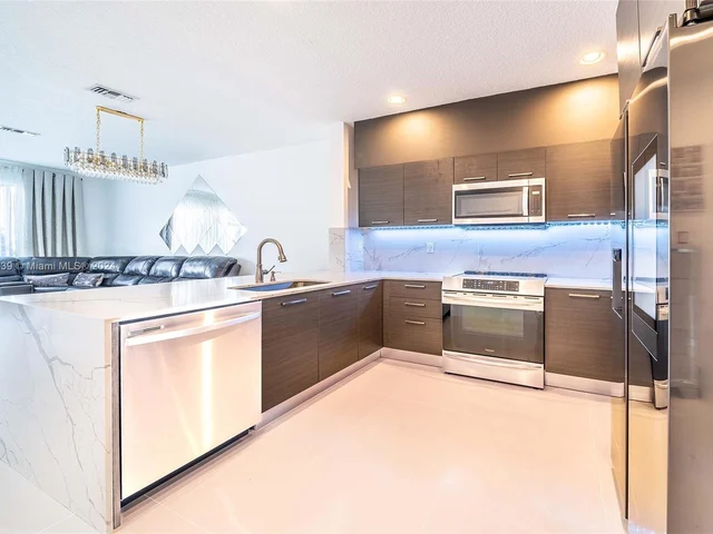 3427 NW 13th St # 3427, Lauderhill FL 33311