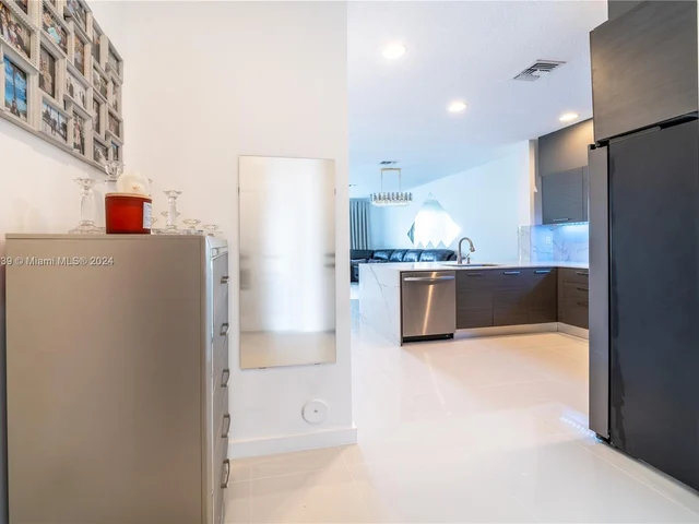 3427 NW 13th St # 3427, Lauderhill FL 33311