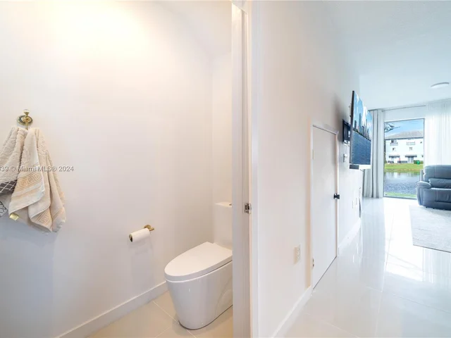 3427 NW 13th St # 3427, Lauderhill FL 33311