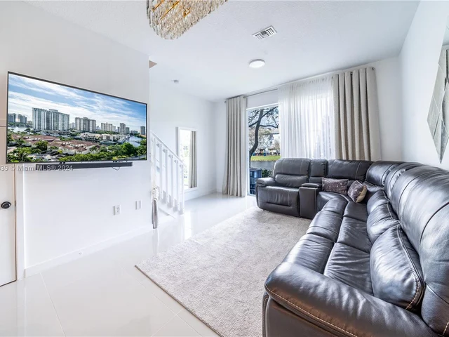 3427 NW 13th St # 3427, Lauderhill FL 33311