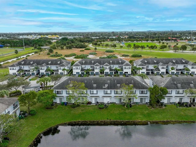 3427 NW 13th St # 3427, Lauderhill FL 33311