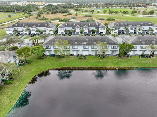 3427 NW 13th St # 3427, Lauderhill FL 33311