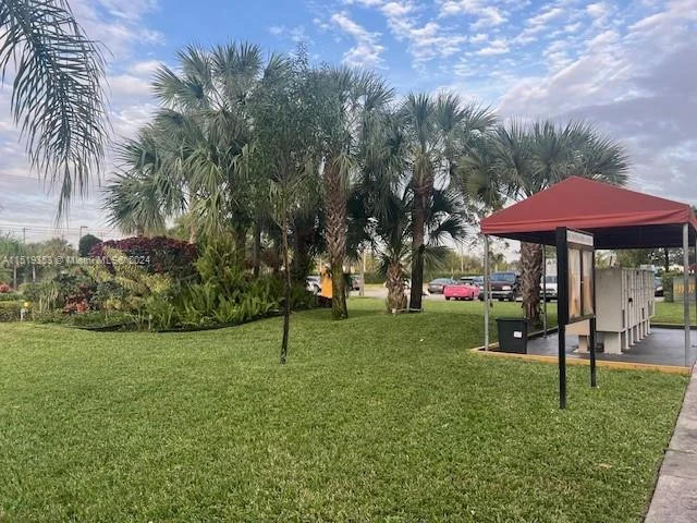 3600 NW 21st St # 301, Lauderdale Lakes FL 33311