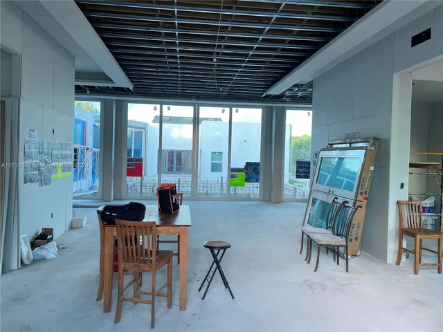 3831 SW 130 ave, Miami FL 33175