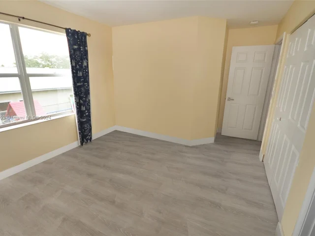 4161 W Silverado Cir, Davie FL 33024