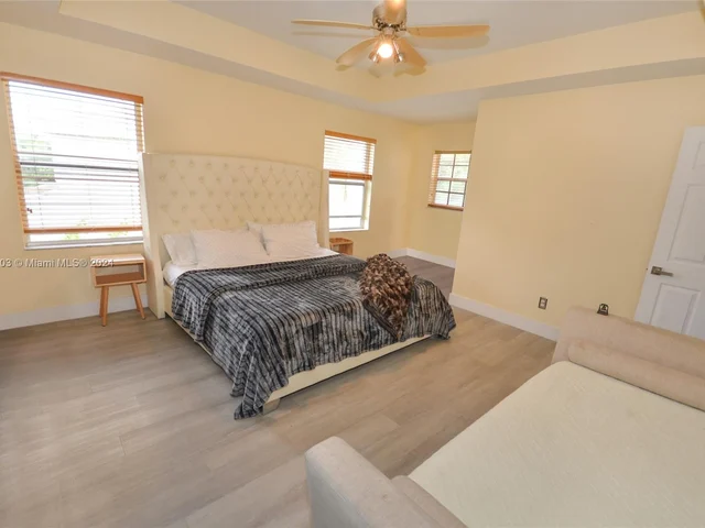 4161 W Silverado Cir, Davie FL 33024