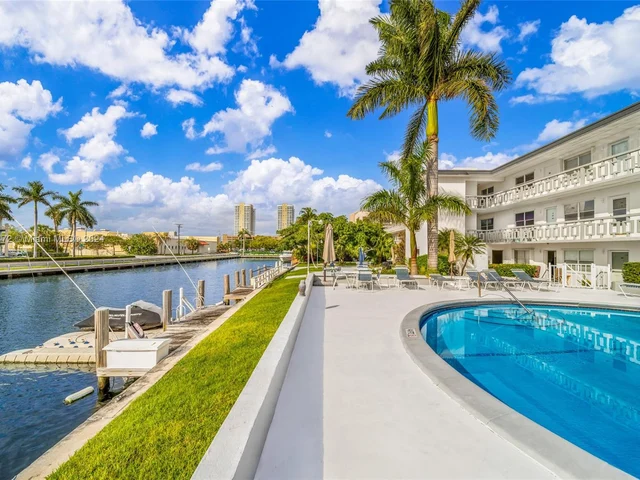 467 Golden Isles Dr # 108, Hallandale Beach FL 33009