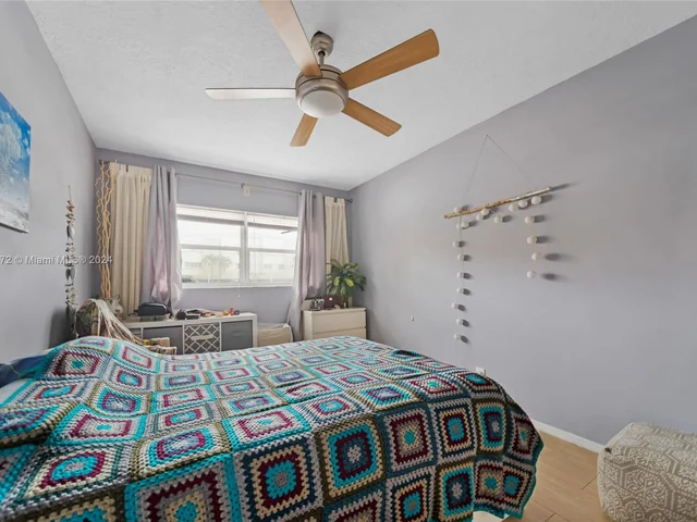 467 Golden Isles Dr # 108, Hallandale Beach FL 33009