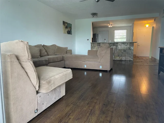 900 NE 12th Ave # 501, Hallandale Beach FL 33009