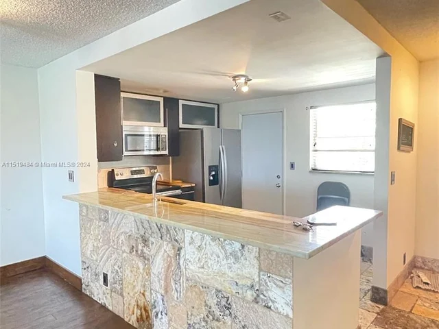 900 NE 12th Ave # 501, Hallandale Beach FL 33009