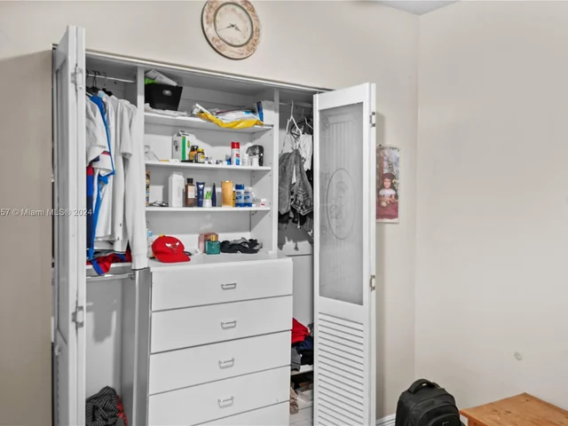 19310 NW 48th Ct, Miami Gardens FL 33055