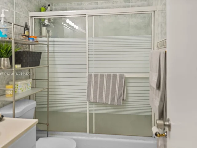 19310 NW 48th Ct, Miami Gardens FL 33055