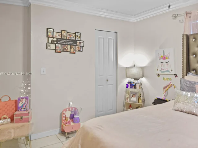 19310 NW 48th Ct, Miami Gardens FL 33055