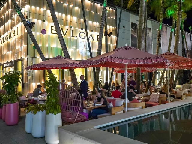 118 NW 45th St, Miami FL 33127