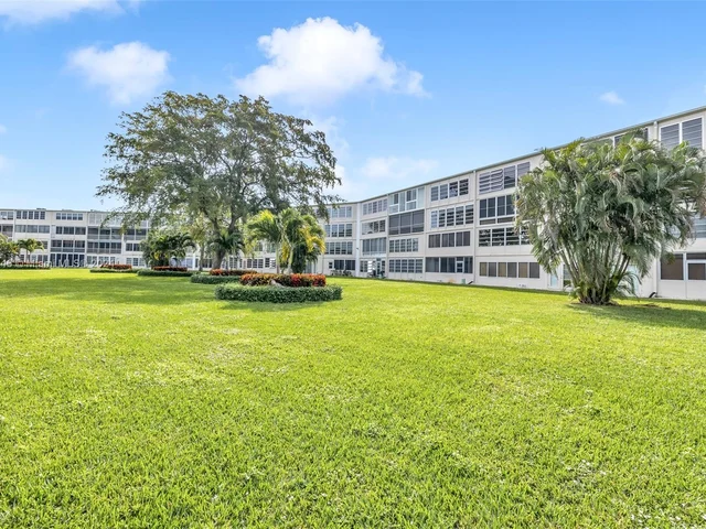 295 Grantham F # 295, Deerfield Beach FL 33442
