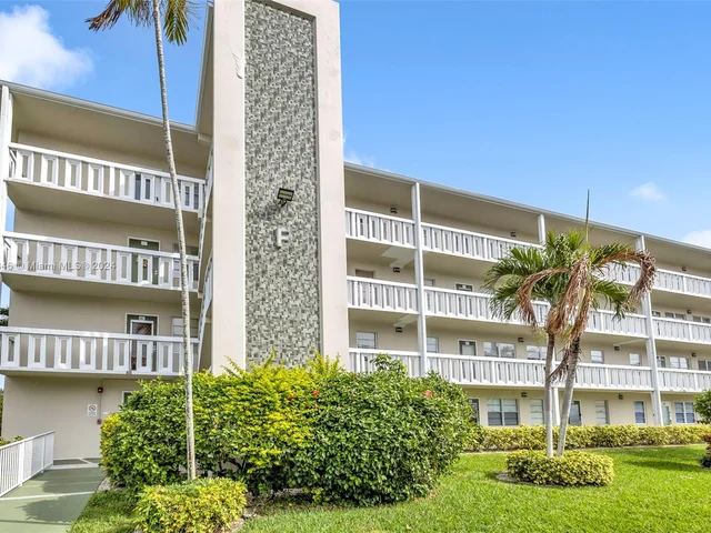 295 Grantham F # 295, Deerfield Beach FL 33442