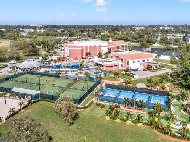 295 Grantham F # 295, Deerfield Beach FL 33442